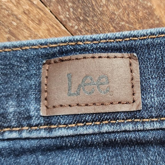 Lee Dark Wash Boot Cut Jeans Size 8 Short - Picture 14 of 14